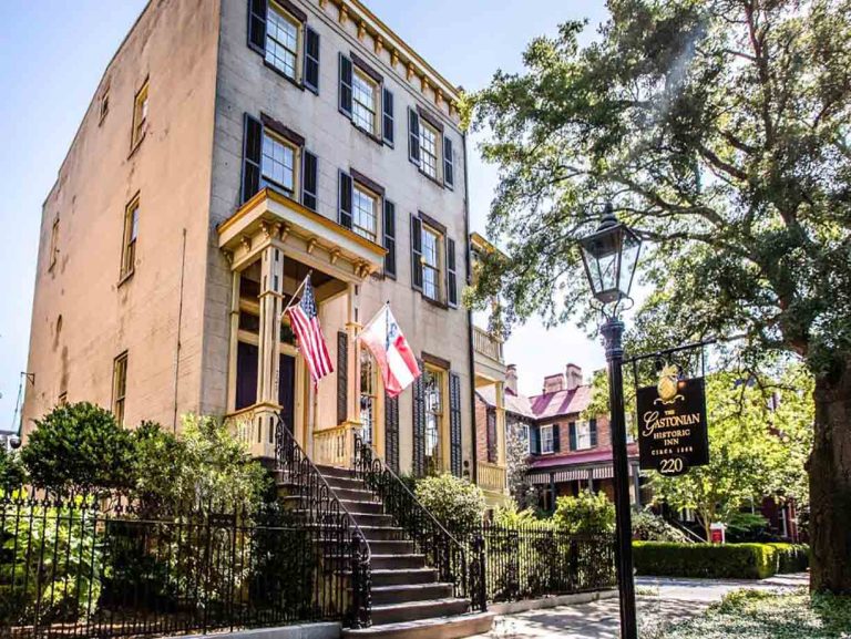 Savannah’s Best Luxury Hotels: A Guide to Southern Elegance